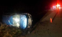 Accident în comuna Fântâna Mare. Mașină răsturnată în afara părții carosabile. Tânără  transportată la spital