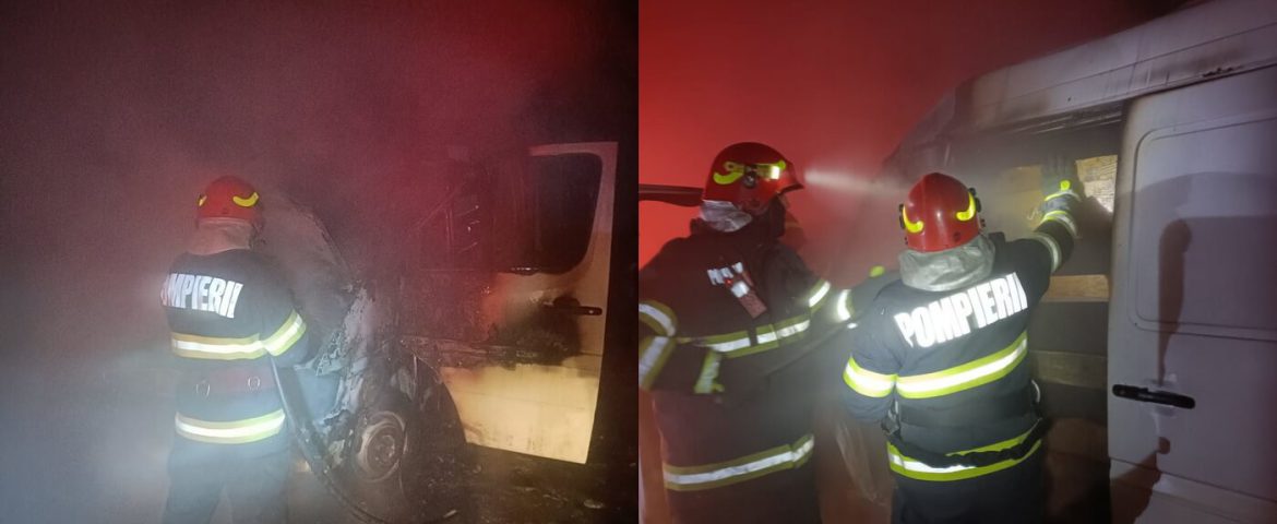 Incendiu la un autovehicul care circula pe raza localității Preutești. Flăcările au distrus mașina pe jumătate