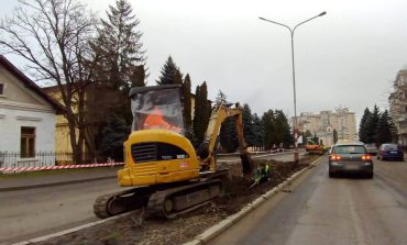 Restricții de circulație pe un tronson al străzii Sucevei. Continuă lucrările de modernizare la iluminatul public