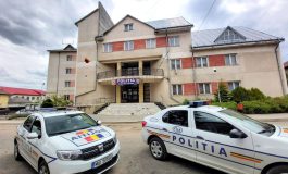 Polițiștii fălticeneni au trimis în arest un șofer din comuna Cornu Luncii. Era băut bine și acroșase un vehicul parcat