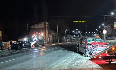Accident rutier pe raza comunei Vadu Moldovei. Coliziune între două autoturisme. Un pasager s-a rănit ușor