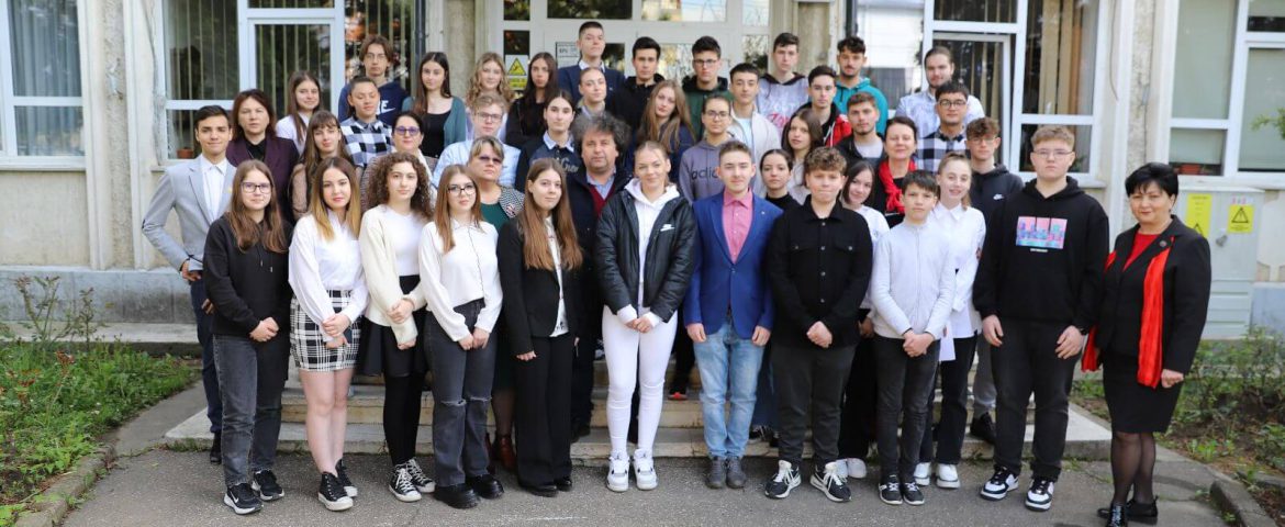 Colegiul Tehnic „Mihai Băcescu” continuă traseul succesului. Elevii au obținut 28 de premii în cadrul olimpiadelor