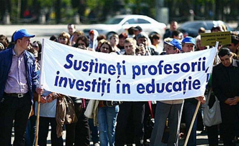 Majoritatea profesorilor din Fălticeni și de la școlile din mediul rural au optat pentru greva generală. Decizia urmează să fie anunțată în următoarele zile