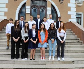 Elevi minunați, ambițioși și frumoși. Cine sunt cei 14 șefi de promoție de la școlile și colegiile din municipiul Fălticeni