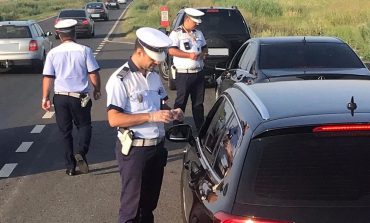 Polițiștii fălticeneni au depistat un șofer care circula cu peste 150 km/h. Bărbatul avea permisul suspendat
