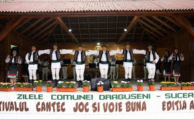 Ziua Comunei Drăgușeni va fi sărbătorită pe 20 iulie. Spectacol deosebit, Nunta de aur și discotecă în aer liber