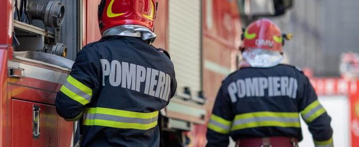 Incendii izbucnite la două locuințe din Fălticeni și Baia. Pompierii au intervenit rapid și au salvat casele și bunurile