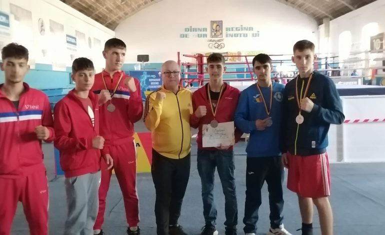 Fălticeneanul Sebastian Boambă este vicecampion național la box. Patru medalii cucerite de sportivii ACS Șomuz