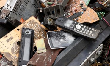 Fălticenenii pot scăpa de aparate vechi și deșeuri electrice. Campania de colectare este la Școala „Al. I. Cuza”