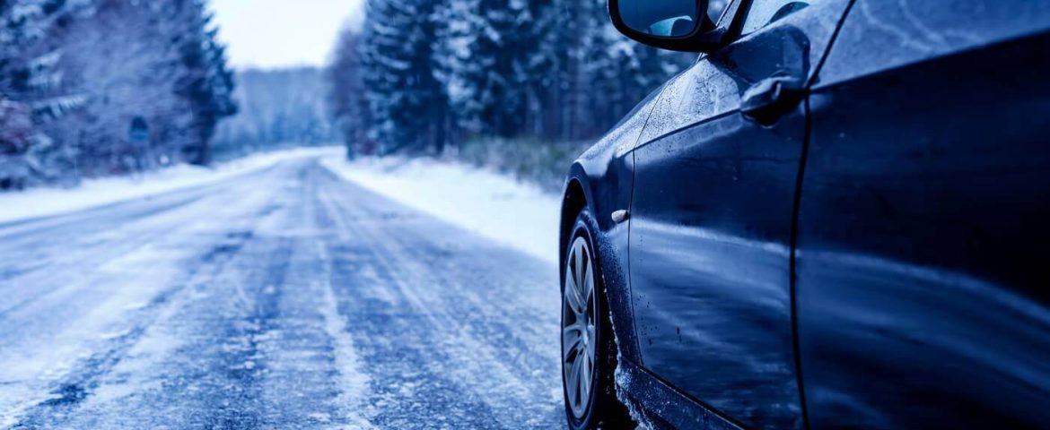 Recomandări pentru circulația în condiții de iarnă. Câteva măsuri preventive care îi scutesc pe șoferi de probleme