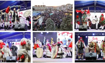 Spectacol de excepție desfășurat la Fălticeni. Câteva mii de spectatori au asistat la Festivalul datinilor de iarnă