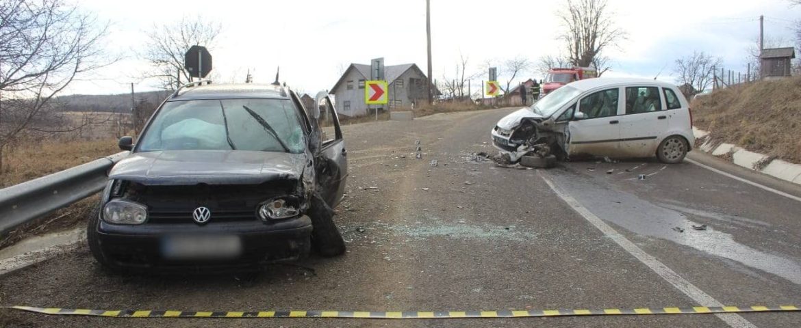 Accident rutier produs pe raza comunei Vulturești. Două mașini s-au ciocnit. Polițiștii au întocmit dosar penal