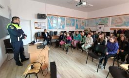 Activități de prevenire organizate de SPR Vadu Moldovei. Elevii din comuna Boroaia au primit sfaturi prețioase