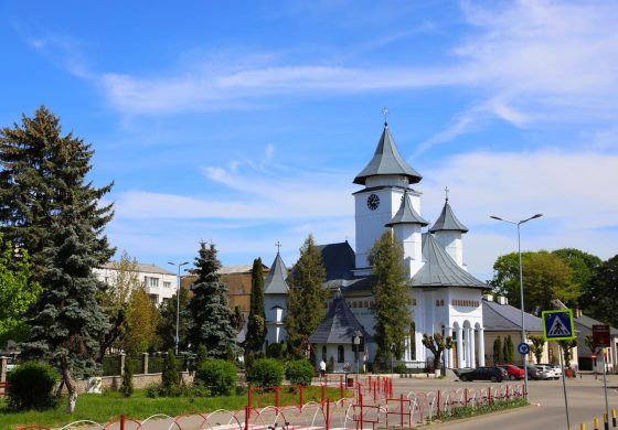 Biserica Adormirii Maicii Domnului va îmbrăca haine de sărbătoare. Slujbă arhierească oficiată de PS Damaschin