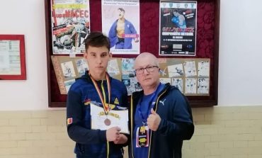 Fălticeneanul Sebastian Boambă bifează un nou succes în boxul juvenil. Medalie de bronz la Cupa României