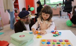 Noua Grădiniță „Voinicelul” și-a deschis porțile pentru micuții din Fălticeni. Părinții și copii sunt foarte încântați