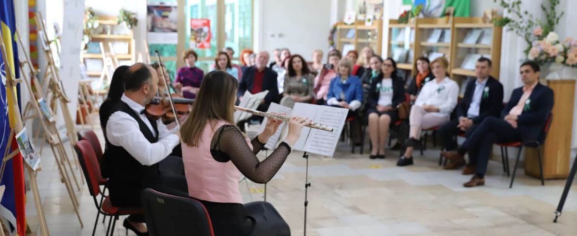 Manifestările centenare de la Colegiul „Vasile Lovinescu” Fălticeni s-au încheiat cu un superb concert simfonic