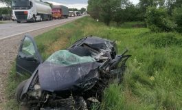 Detaliile accidentului mortal de pe raza comunei Rădășeni. Șoferul mașinii intrase pe contrasens și s-a izbit în plin
