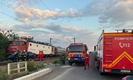 Accident rutier grav pe raza orașului Liteni. Coliziune produsă pe calea ferată. Un tânăr de 19 ani și-a pierdut viața