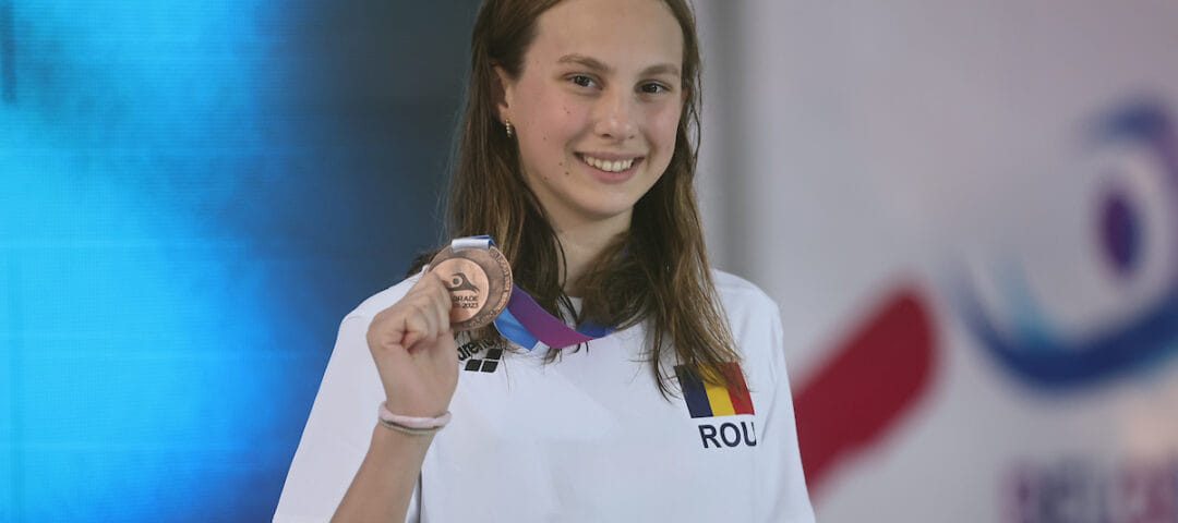 Rezultat senzațional pentru înotul românesc. Fălticeneanca Daria Silișteanu este Campioană Europeană la Juniori