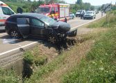 Accident rutier grav în comuna Bunești. Autoturism intrat într-un cap de pod. Un copil este în stop cardiorespirator