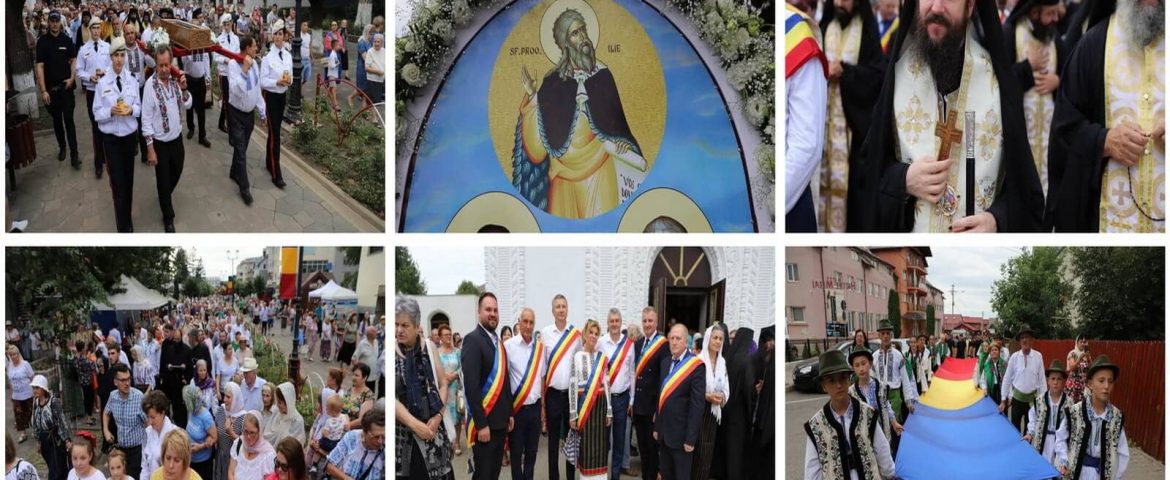 Procesiune impresionantă pe străzile din Fălticeni. Numeroși preoți și credincioși l-au cinstit pe Sfântul Ilie