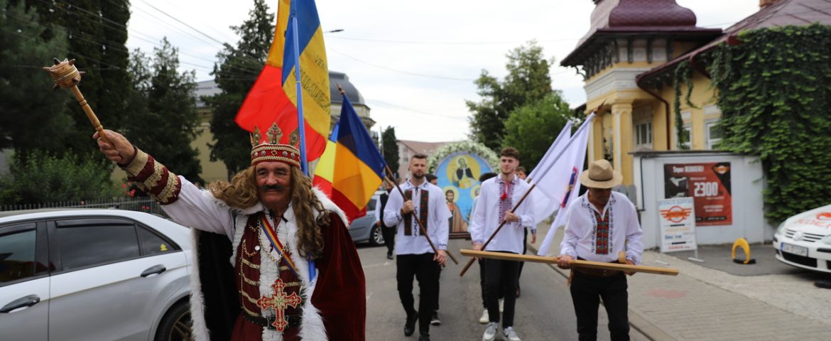 Două evenimente de suflet pentru fălticeneni. Procesiunea de Sfântul Ilie și cupluri celebrate la Nunta de Aur