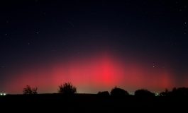 Spectacol splendid pe cer. Cum s-a văzut aurora boreală. Imagini de vis au fost surprinse în Fălticeni și Boroaia