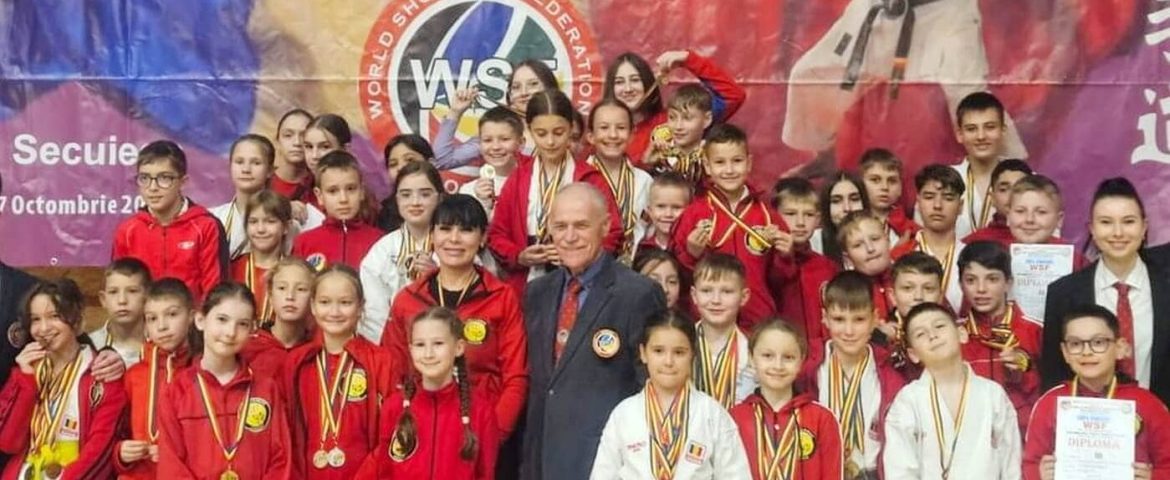 Sportivii din Fălticeni și Baia au obținut 40 de medalii la Campionatul Național și la Cupa României la Karate Shotokan