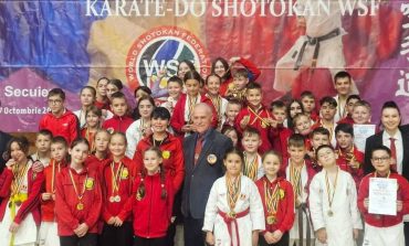 Sportivii din Fălticeni și Baia au obținut 40 de medalii la Campionatul Național și la Cupa României la Karate Shotokan