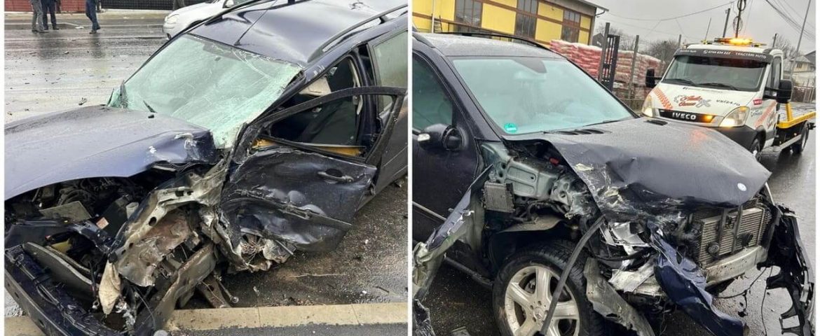 Un nou accident rutier în Fălticeni. Două mașini s-au ciocnit pe strada Armatei. Șofer transportat la spital