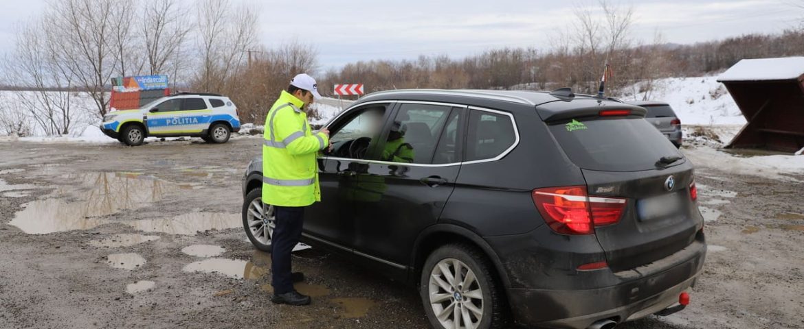 Polițiștii fălticeneni au intensificat controalele rutiere. Noi acțiuni pentru depistarea șoferilor grăbiți sau băuți