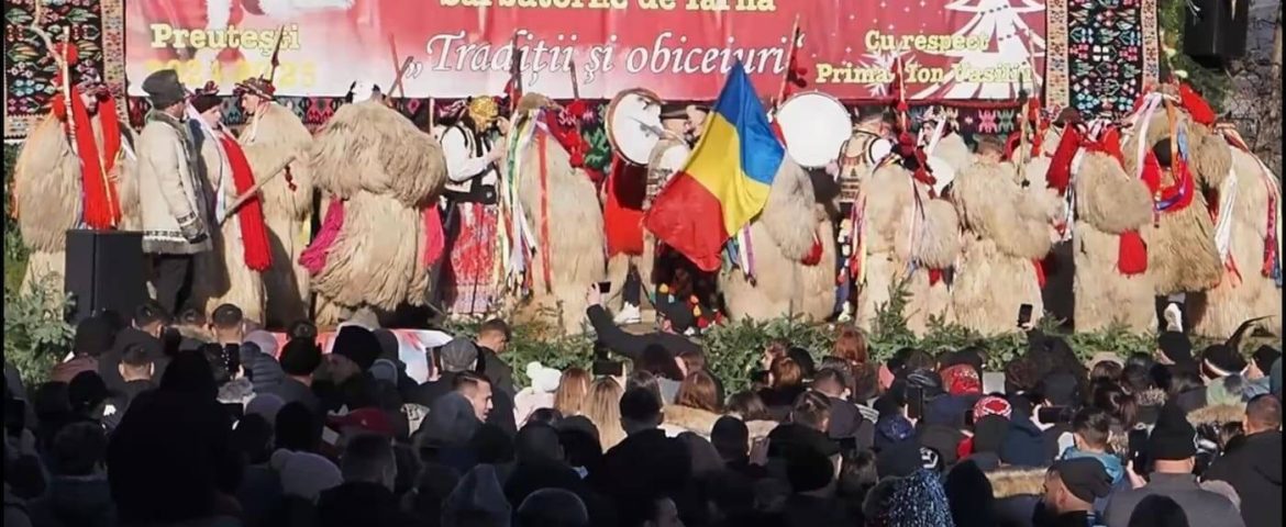 Tradiții de Anul Nou. Cetele de colindători, urătorii, urșii și caprele au sosit la Festivalul din comuna Preutești