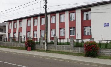 Comunicat de presă. Dotarea cu mobilier, materiale didactice și echipamente digitale pentru unitățile școlare din comuna Rădășeni
