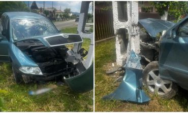 Accident rutier în comuna Mălini. Un autoturism s-a izbit într-un stâlp de iluminat. Pasager transportat la spital