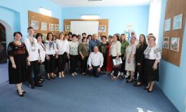 Biblioteca satului Bunești vernisează de Ziua Iei expoziția „Cămașa bucovineană cu altiță în Patrimoniul Cultural”