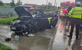 Accident rutier grav în comuna Drăgușeni. Un autotren și un autoturism s-au ciocnit. Șofer în stare de inconștiență