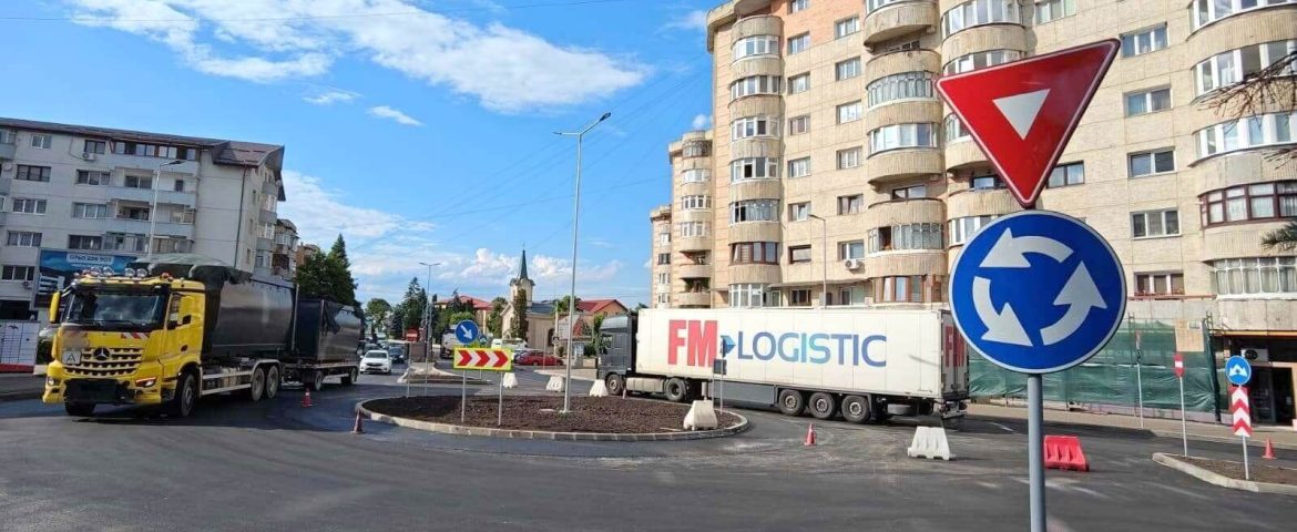 Restricțiile de circulație din Fălticeni vor fi ridicate mâine. Lucrările la noul sensul giratoriu sunt finalizate