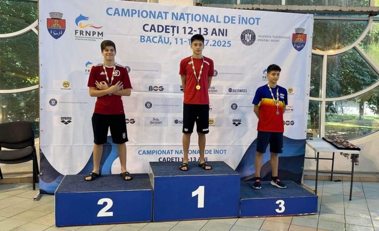 Matei Stan bifează noi performanțe. Sportivul din Mălini este campion național și dublu vicecampion la înot