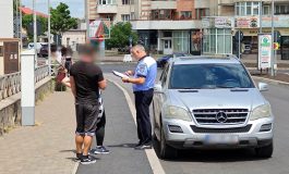 Șoferii din Fălticeni nu mai pot opri în zona Judecătoriei și la Blocurile Turn. Polițiștii au dat primele amenzi