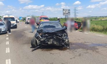 Accident rutier și trafic blocat la ieșirea din Suceava. Trei persoane din Fălticeni au fost transportate la spital