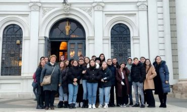 Elevii și profesorii Colegiului Tehnic „Mihai Băcescu” l-au omagiat pe marele poet național Mihai Eminescu