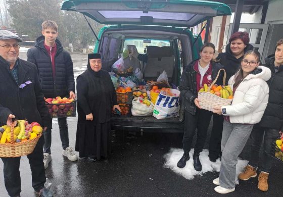 Elevii Școlii „Ion Irimescu” Fălticeni au donat fructe și legume pentru bunicii singuri și pentru pacienții unui spital