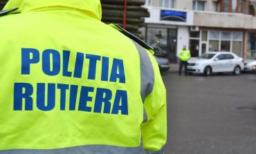 Polițiștii de la Rutieră au împărțit zeci de amenzi pietonilor și șoferilor indisciplinați din Fălticeni