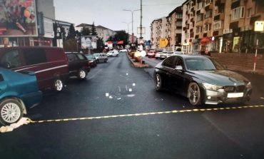 Accident grav pe Bulevardul 2 Grăniceri. Femeie lovită pe trecere de pietoni de un autoturism BMW