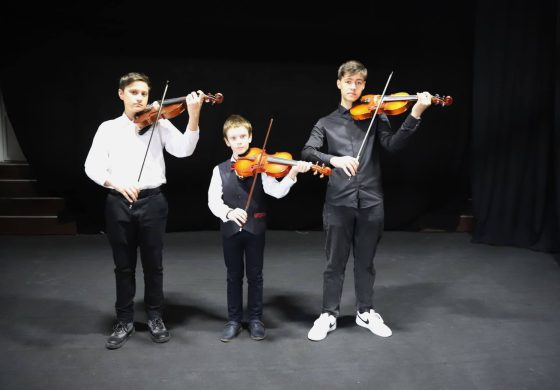 Trei violoniști din Fălticeni și Hârtop au obținut premiul întâi la Concursul Interjudețean “Primăvara muzicală”