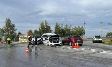 Accident rutier la ieșirea din Fălticeni spre Baia. Două mașini s-au ciocnit pe fondul unei neacordări de prioritate