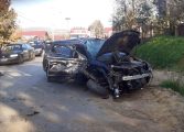 Accident rutier grav în Fălticeni. Un autoturism s-a izbit într-un podeț. Șoferul este în stare de inconștiență