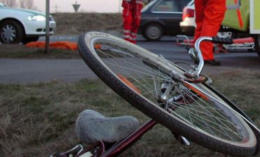 Accident stupid în orașul Dolhasca. Un biciclist şi-a pierdut viaţa după ce s-a lovit cu capul de acostament